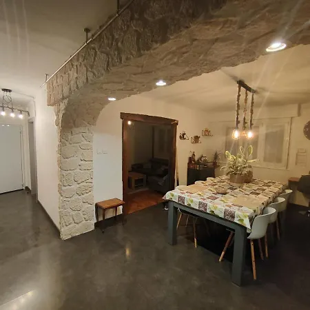 Apartment Tres Grand De 76m2 A